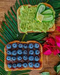 Suss Oder Herzhaft Was Nehmt Ihr Fruhstuck In 5 Minuten Getoastes Brot Mit Zerdruckter Avocad In 2020 Fruhstuck Gesundes Fruhstuck Familienfreundliche Rezepte