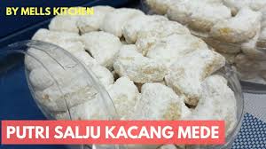 Kocok margarin, garam, gula tepung, dan pasta moka 2 menit sampai lembut. Resep Kue Putri Salju Kacang Mede Enak Lembut Lumer Di Mulut Mells Kitchen Youtube
