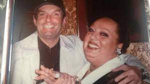 Nina ousek janousek lived on month day 2000, at address. Falco Pinkelte Ins Lokal Puffmutter Nina Uber Promi Kunden Kurier At