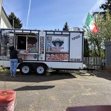 Perras Pupusas Food Truck — Salvadoran restaurant food truck in Portland, Oregon