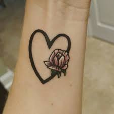 Simple Heart With Flower Rose Tattoo On My Forearm Wrist For My Daughter Isabella Rose Tattoo Heart Ros Rose Tattoos On Wrist Family Tattoos Rose Tattoo