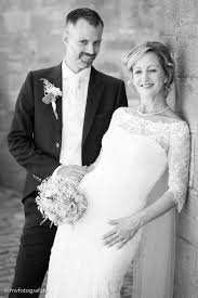Schlicht, einfach und mit großen runden klaren gläsern sind die merkmale der brille, die set mit verkleidungen passend zum kutscherspiel für die hochzeit. Hochzeitsfotos In Schwarz Weiss