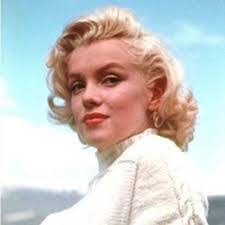 Helen Wylie's Instagram, Twitter & Facebook