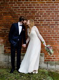 Bei uns findest du zahlreiche liebevoll gebrauchte brautkleider, die auf eine weitere. Hochzeitsfotograf Melanie Dressel Aus Weimar Authentisch Und Kreativ