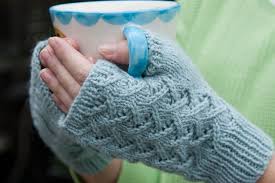 Share a pattern is a constantly updated resource of patterns. 49 Knitting Patterns For Fingerless Gloves The Funky Stitch