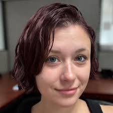 Courtney Constantino's Instagram, Twitter & Facebook