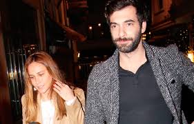 Terzioğlu ve kaleli ayrılıktan bu yana konuyla ilgili tek kelime etmemişti ancak bu sessizliği ilk bozan kişi burçin terzioğlu oldu. Burcin Terzioglu Ilker Kaleli Askinda Surpriz Gelisme
