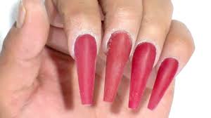 Maroon is totally in fashion nowadays. Unas Acrilicas Elegantes En Rojo Mate Youtube