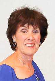 Rosie Kahn's Instagram, Twitter & Facebook