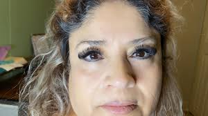 Book your lash appointment Agenden su cita de pestañas 505-205-2276