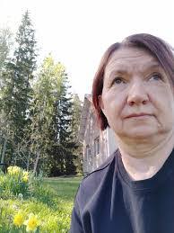 Marci Pearson's Instagram, Twitter & Facebook