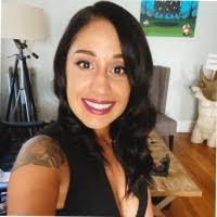 Dani Aponte's Instagram, Twitter & Facebook