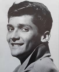 Charlie Robles: Inolvidable ídolo de La Nueva Ola