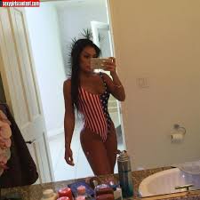 Gianna Nicole Selfie - Bobs and Vagene