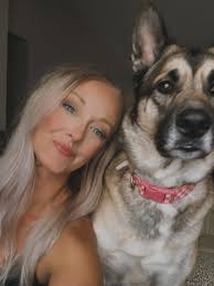 So thankful for this baby girl. My soul dog 🐕 🐾🤍 #dogmomlife  #siberianshepherd #fancy #iloveyou #unconditional #dogsofinstagram  #dogsareagirlsbestfriend