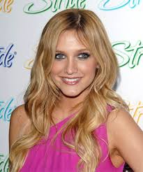 But it seems the singer was ready to try something a little more whimsical — something pastel yet perfect for fall. Ashlee Simpson Long Wavy Dark Blonde Hairstyle