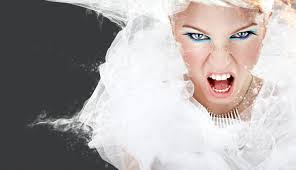 Engagement photo shoot takes epic, empowering turn after break up