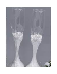 Copas de brindis de bodas grabadas con siluetas de los novios. Juego De Copas Para Boda Corazones Detalles Originales Para Bodas