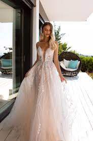 Apple shape plus size wedding dresses. Best Wedding Dresses For Plus Size Apple Shaped Women Tina Valerdi