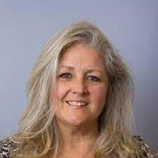 Heather Wirt's Instagram, Twitter & Facebook