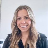 Lisa Mantz's Instagram, Twitter & Facebook