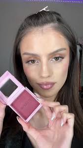 giving twilight vibes idk why #berryblush #mooneblush