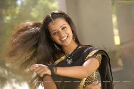 Bhavana Bhavana Saree Photo Gallery 1018611 Hd Wallpaper Backgrounds Download Malayalam actress bhavana menon, who recently tied the knot with her longtime producer boyfriend naveen is trending on the internet, thanks to her popularity and also her stunning wedding attire. bhavana bhavana saree photo gallery