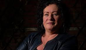 Maybe you would like to learn more about one of these? Caroline Van Der Plas 52 Uit Deventer Verloor Haar Man Als Frontvrouw Van De Boeren Jeuken Haar Handen Deventer Destentor Nl