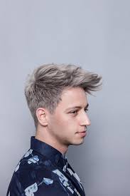 Facebook पर ordinace v růžové zahradě 2 को और देखें Milan Peroutka Hvezda Ordinace V Ruzove Zahrade K Nepoznani Milan Peroutka V Roli Modela Nechal Se Obarvit Na Blond Super Cz