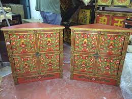 Angoliera Tibetana Magnificamente Decorata Inizio 900 Disponibile Coppia 980 00 Decorazioni Tibetani Mobili