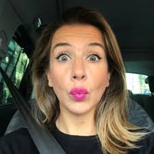 A 'blogger' escolheu o dia dos namorados para falar publicamente do fim do seu casamento. Ana Garcia Martins Nagarciamartins Twitter