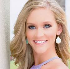 Victoria native achieves dream, becomes NFL cheerleader