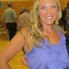 Deena Carr's Instagram, Twitter & Facebook