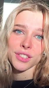 Ashley Matson's Instagram, Twitter & Facebook