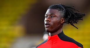 Le psg veut enrôler un milieu, et le profil d'eduardo camavinga est apprécié. Gt80bvruhjhqvm