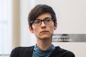 698 Ehrenamt Stock Photos, High-Res Pictures, and Images