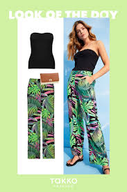 Look Of The Day Unsere Palazzohose Mit Floralem Bunten Muster Kombiniert Mit Einem Schlichten Top Modestil Outfit Inspirationen Tragerlose Tops