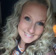 What perfume is similar to Paris Hilton's Gold Rush?