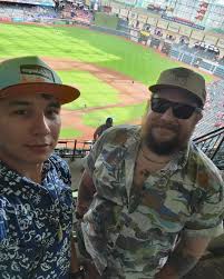 Aaron LaBarge (@aaron_labarge) • Instagram photos and videos