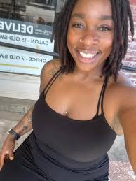 Bout to walk this resort 🍍