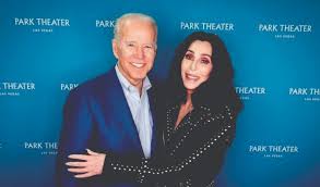Commonly referred to by the media as the goddess of pop. Cher Singt Fur Joe Biden Und Sammelt 2 Millionen Dollar