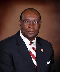 A&M President Addresses M.AL.E. Seminar