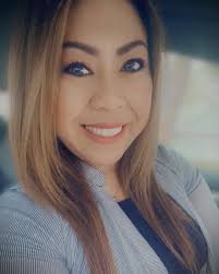 Julie Im's Instagram, Twitter & Facebook