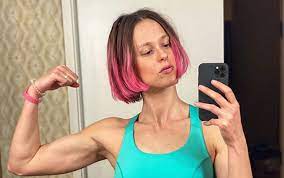 Federica pellegrini, sotto le feste di natale, ha deciso di cambiare look. Federica Pellegrini Su Instagram Capelli Rosa E Nuovo Look Sky Sport