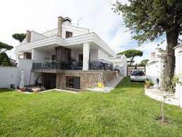 Agenzia immobiliare specializzata per la ricerca di case in vendita infernetto axa.anni di esperienza e passione per il nostro lavoro ci permettono di offrire ai nostri clienti le migliori soluzioni per case in vendita infernetto axa.pianeta casa immobiliare s.r.l. Case Con Giardino In Vendita In Zona Infernetto Roma Immobiliare It