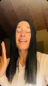 Queres vender? Queres comprar? Contactame y agendamos una entrevista. Soy  Ruth Barrientos, Agente Inmobiliaria de Remax Puerto Madero. 🏠