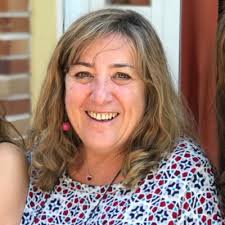 Mercedes Hellín del Campo en LinkedIn: El Hospital Universitario Jose  Germain ha recibido la condecoración de la…