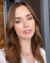 Joanne Hazel's Instagram, Twitter & Facebook