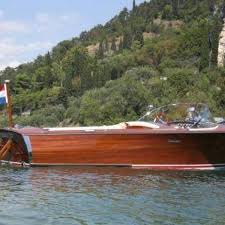 É empresária serial, criadora de cinco empresas inovadoras e atualmente ceo da beauty'in, apresentadora do programa shark tank brasil, investidora no fundo de investimentos. For Sale Arcangeli Super Jolly 43 Arcangeli Wooden Boats