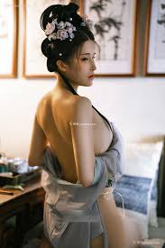 网红美女鹿八岁– 汉服唯美人体写真2详情- 夜社资源- yeshezy.com